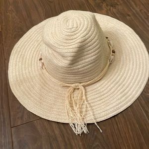 Lake Shore Drive - Floppy Foldable Straw Hat
